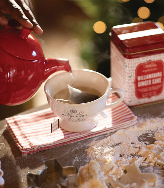 Williamsburg Ginger Cake, Tin of 20 Sachets - Blinks Emporium